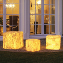  - SAHARA Cube, designové venkovní svítidlo ve tvaru krychle z přírodního pískovce